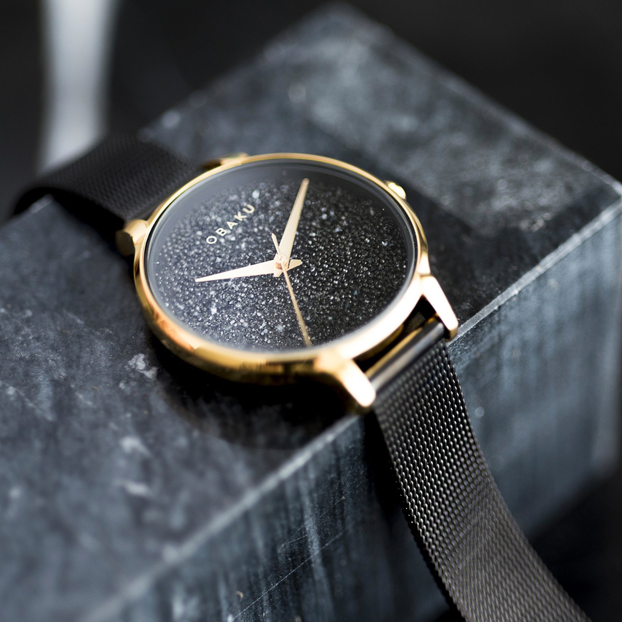 Stjerner-Medallion Quartz Women's Watch - V238LXGBMB – Bizotico